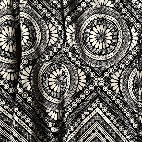 Long sleeve, calf length dress - Picture 3 of 7